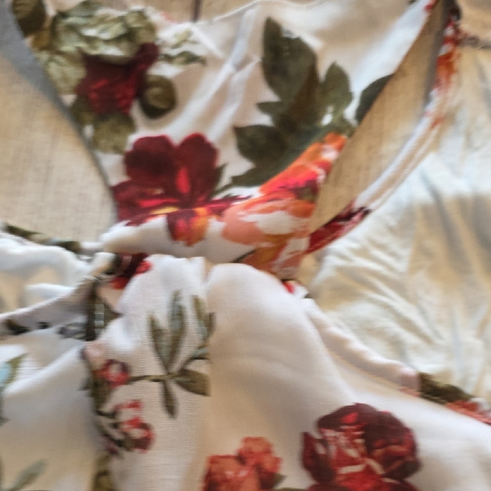 Ambiance Floral Tank Top - Red and Green on White - Picture 5 of 7